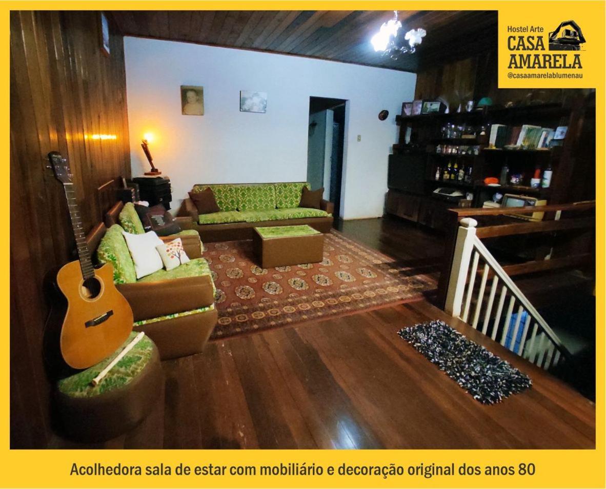 Хостел Casa Amarela Blumenau Hospedagem Alternativa Экстерьер фото