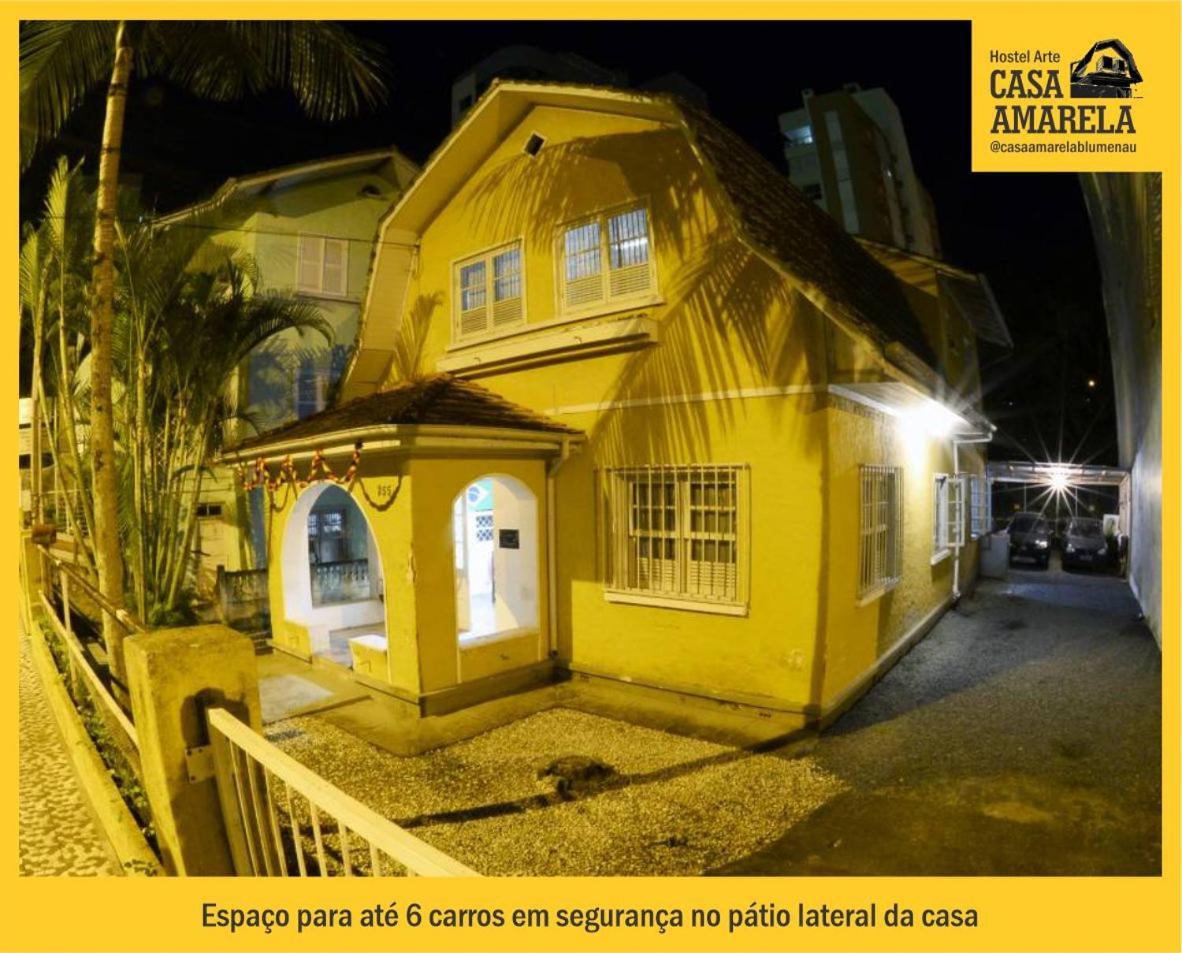 Хостел Casa Amarela Blumenau Hospedagem Alternativa Экстерьер фото