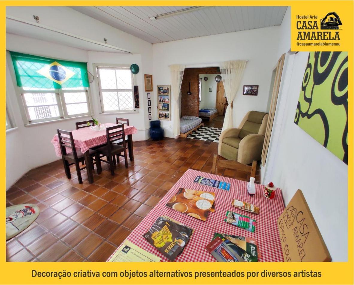 Хостел Casa Amarela Blumenau Hospedagem Alternativa Экстерьер фото