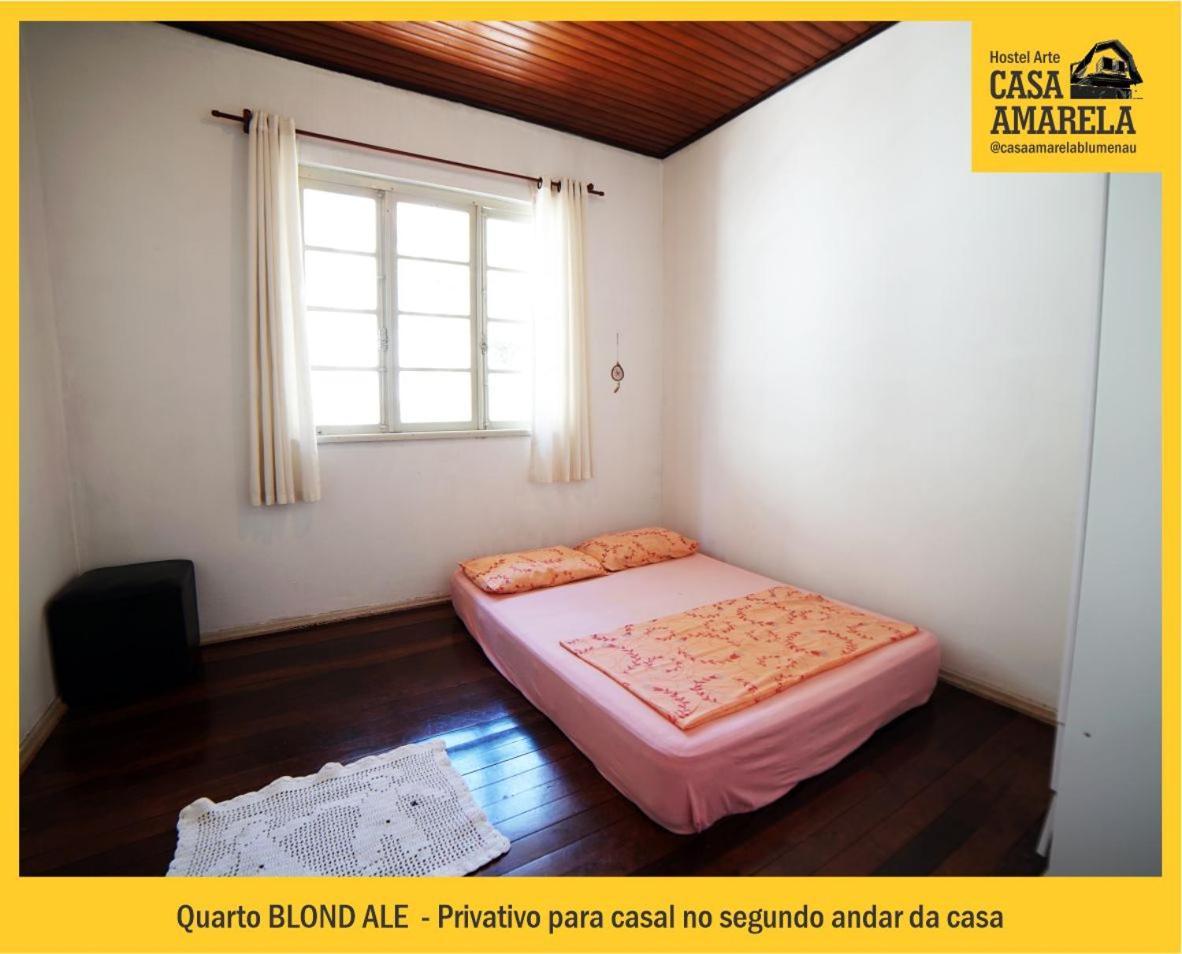 Хостел Casa Amarela Blumenau Hospedagem Alternativa Экстерьер фото